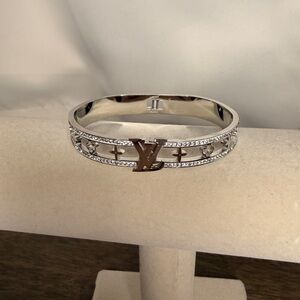 Silver Bangle Bracelet
